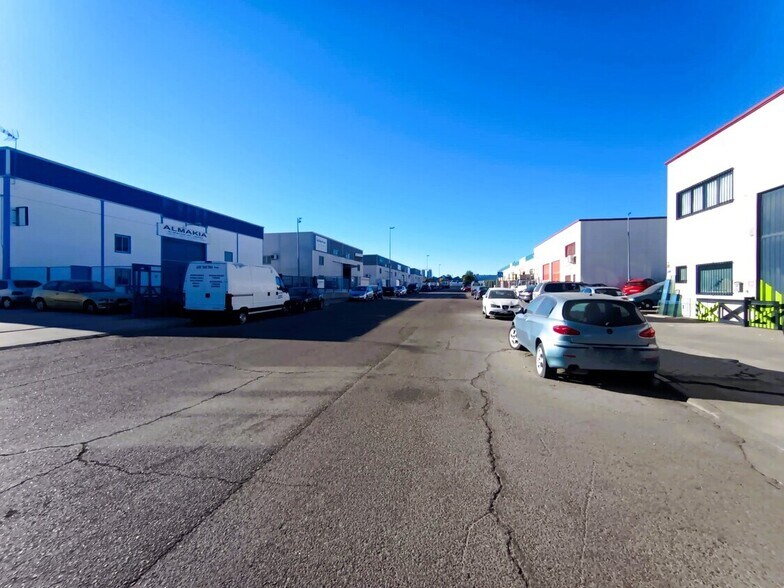 Industriel/Logistique dans Valdemoro, Madrid à vendre - Photo de l’immeuble – Image 3 sur 7