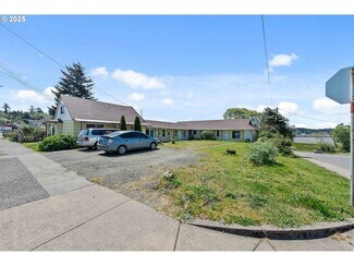Plus de détails pour 1900 Monroe St, North Bend, OR - Logement à vendre