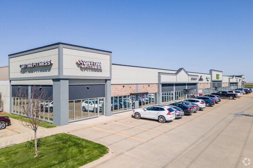 710-790 SE Alices Rd, Waukee, IA à louer - Photo principale – Image 3 sur 3