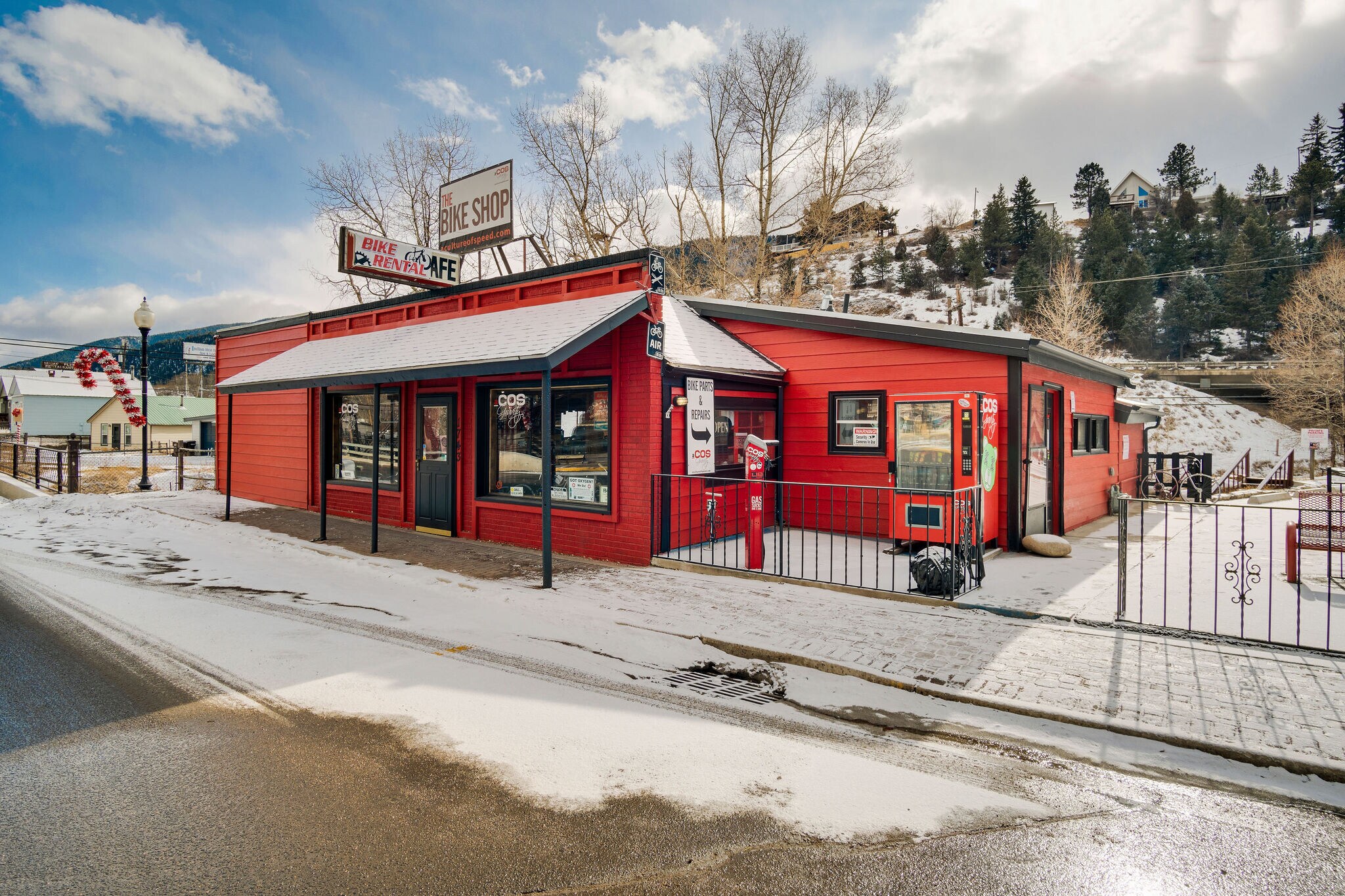 1743 Miner St, Idaho Springs, CO à vendre Photo de l’immeuble– Image 1 sur 38