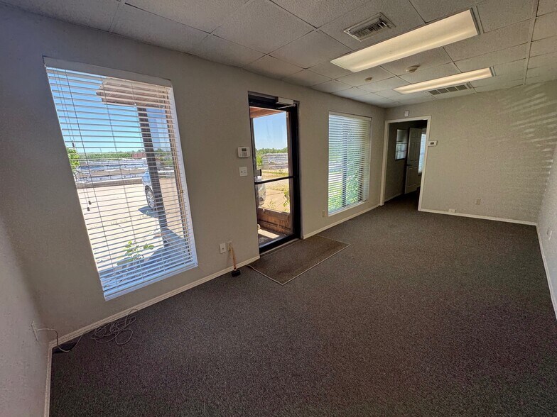 5175 N Highway 763, Columbia, MO à louer - Photo de l’immeuble – Image 3 sur 6