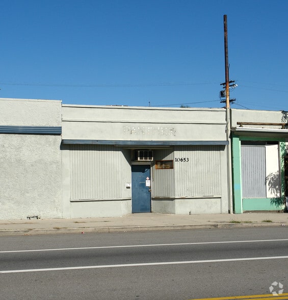 10653-10657 Burbank Blvd, North Hollywood, CA à vendre - Photo de l’immeuble – Image 2 sur 6