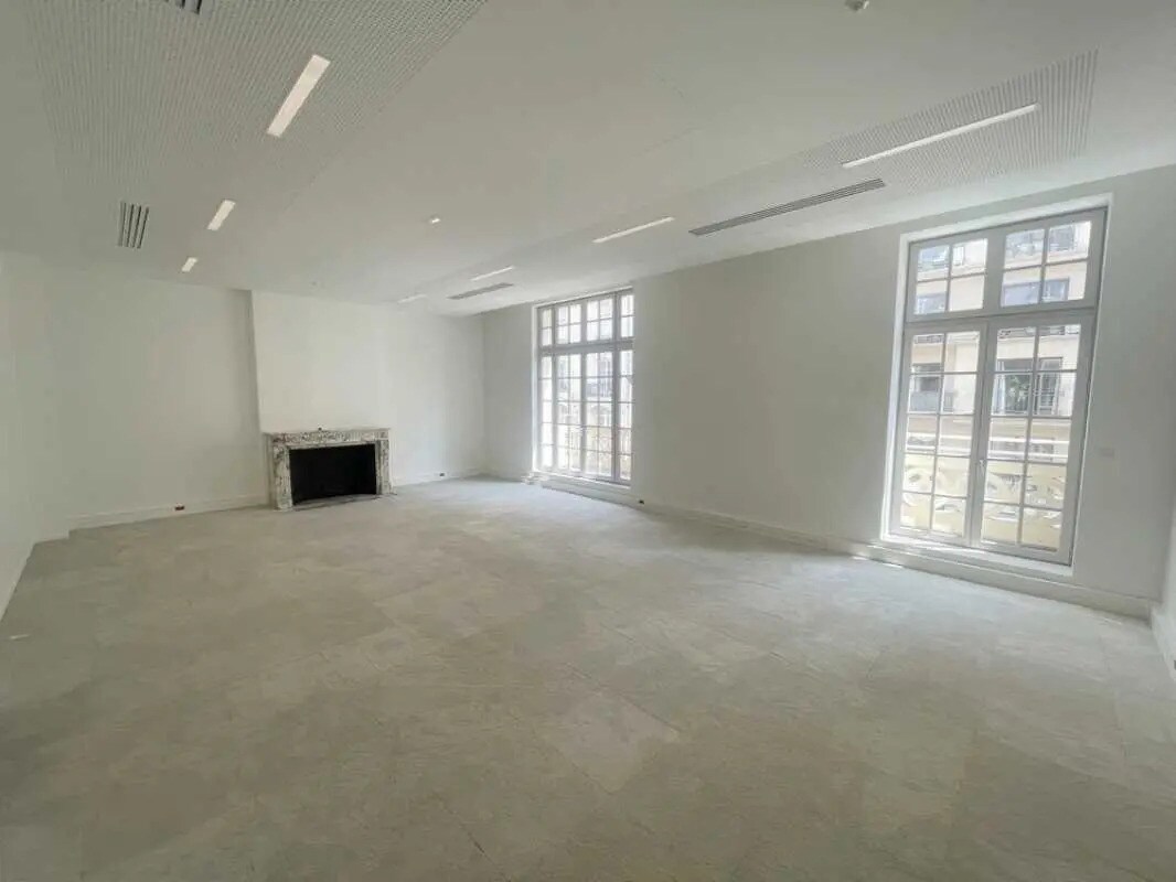 60 Rue Jouffroy D'Abbans, Paris à louer Photo de l’immeuble– Image 1 sur 15