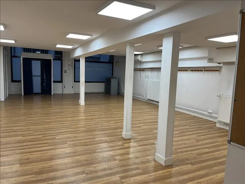 Local commercial dans Lyon à vendre - Photo de l’immeuble – Image 1 sur 6
