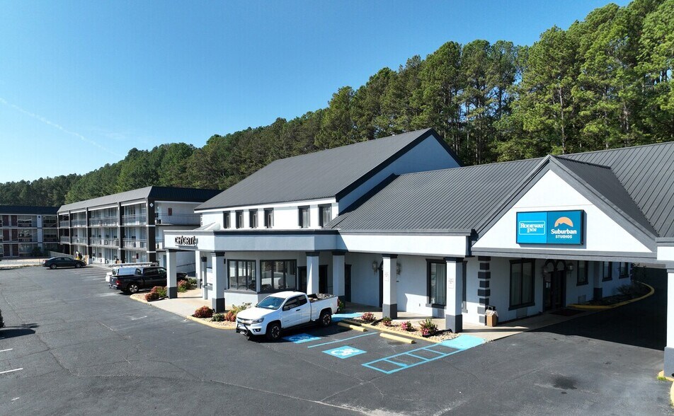 DUAL BRANDED HOTEL 102unit Cleveland TN portefeuille de 2 biens à vendre sur LoopNet.fr - Photo principale – Image 1 sur 17