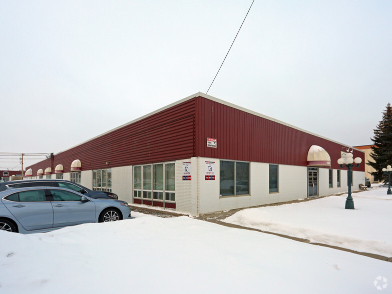 11613 145th St NW, Edmonton, AB à louer - Photo principale – Image 1 sur 4
