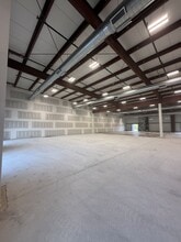 850 Division Rd, Windsor, ON à louer Photo intérieure– Image 2 sur 2