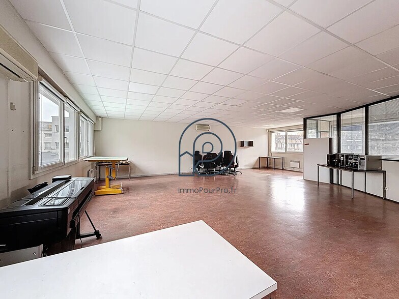 Bureau dans Lille à vendre - Photo de l’immeuble – Image 3 sur 11