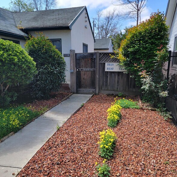 3226 W St, Sacramento, CA à vendre - Photo de l’immeuble – Image 2 sur 19