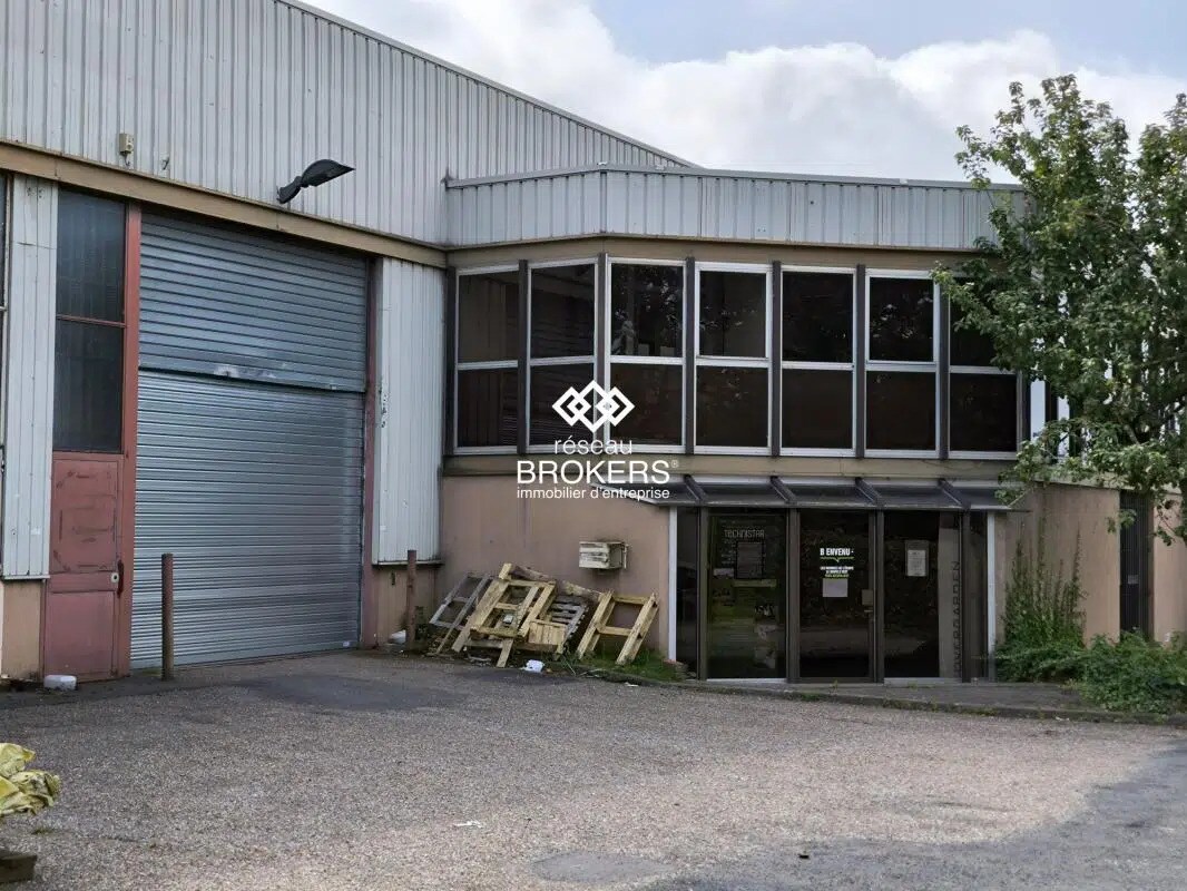 Industriel/Logistique dans Palaiseau à louer Photo de l’immeuble– Image 1 sur 5