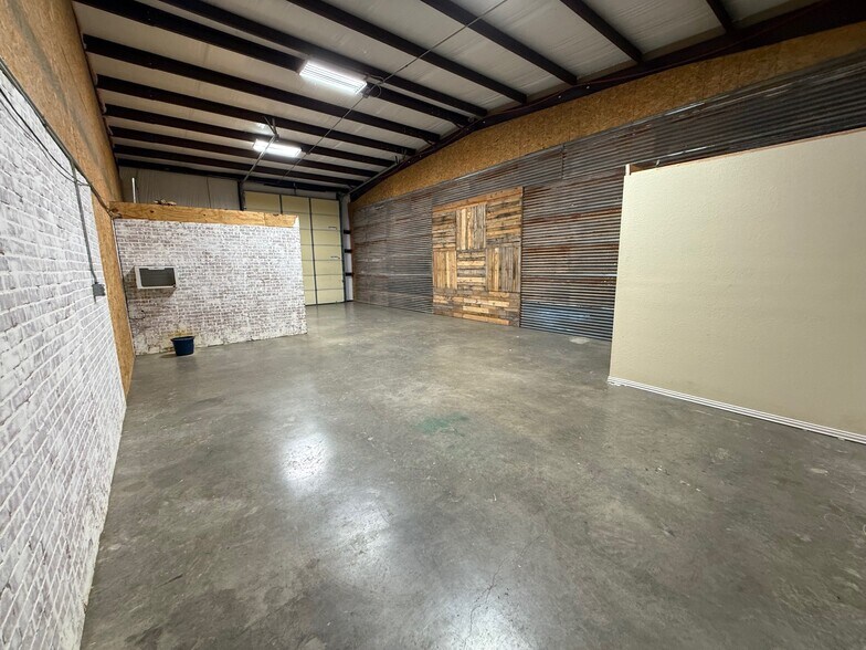 2020 Avondale Haslet Rd, Haslet, TX à louer - Photo de l’immeuble – Image 3 sur 3