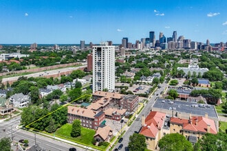 2545 Portland Ave, Minneapolis, MN - VUE AÉRIENNE  vue de carte - Image1