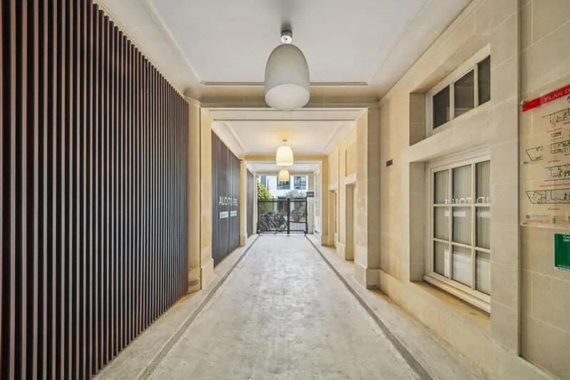 44 Rue Copernic, Paris à louer - Photo de l’immeuble – Image 2 sur 21