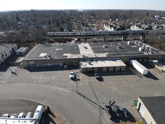 Plus de détails pour 11 Ranick Dr S, Amityville, NY - Industriel/Logistique à vendre