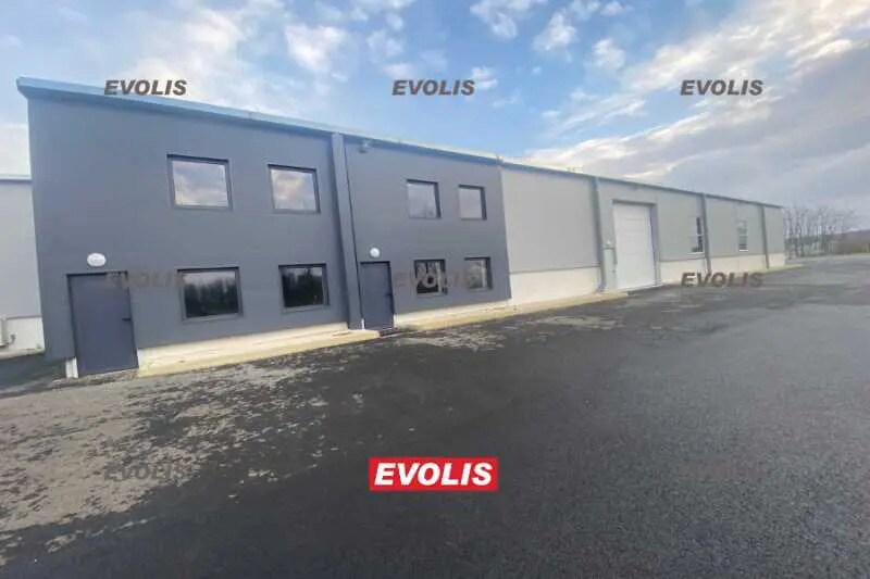 Local d’activités dans Ressons-sur-Matz à louer - Photo de l’immeuble – Image 2 sur 5