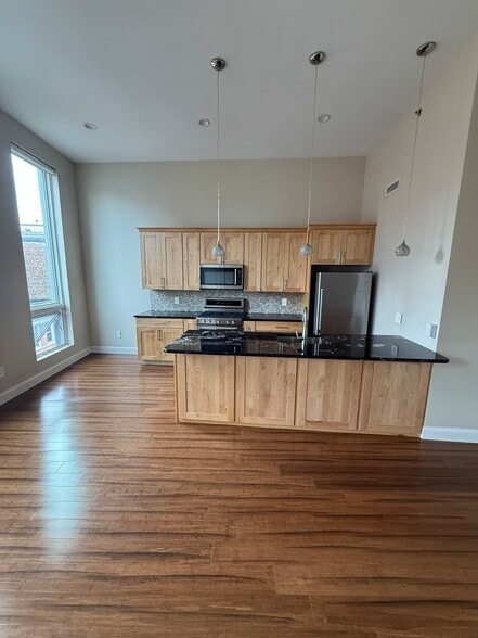 104 Prince St, Boston, MA à vendre - Photo intérieure – Image 3 sur 28