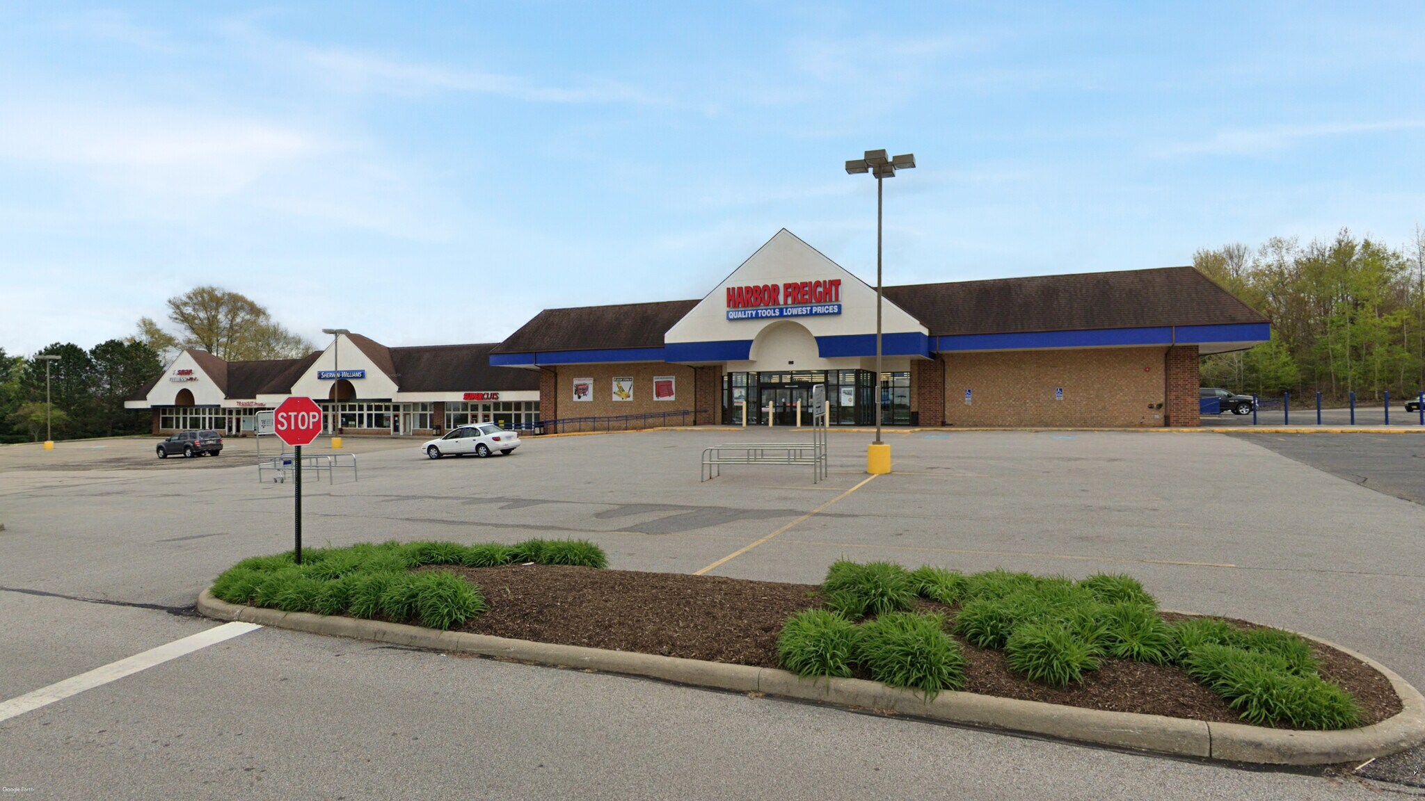 15435 W High St, Middlefield, OH à louer Photo principale– Image 1 sur 3