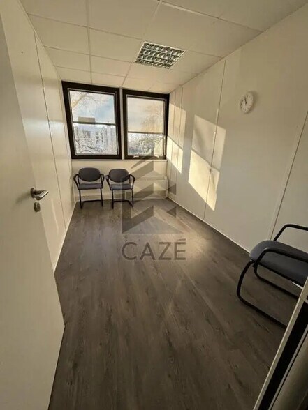 Bureau dans Bruges à vendre - Photo intérieure – Image 3 sur 4