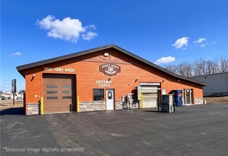 Plus de détails pour 701 S River St, Spooner, WI - Spécialisé à vendre