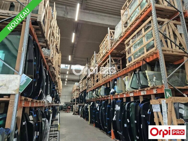 Local d’activités dans Valence à louer - Photo de l’immeuble – Image 3 sur 9