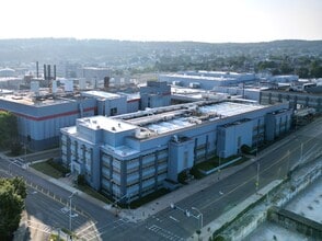 1701L North St, Endicott, NY à louer Photo de l’immeuble– Image 1 sur 2