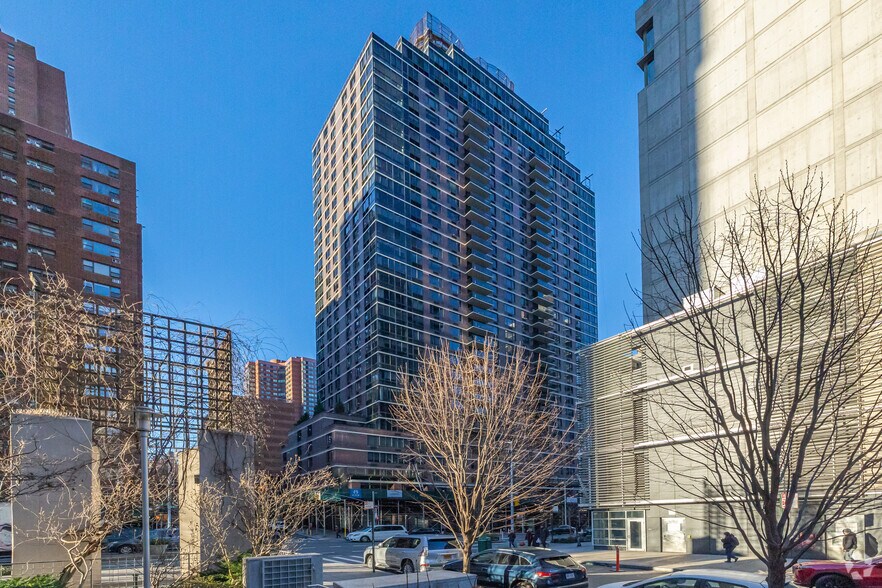 1801-1815 Second Ave, New York, NY à louer - Photo de l’immeuble – Image 2 sur 3