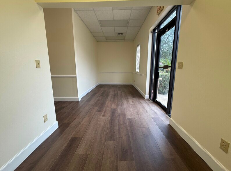 104 La Costa Ln, Daytona Beach, FL à louer - Photo intérieure – Image 2 sur 8