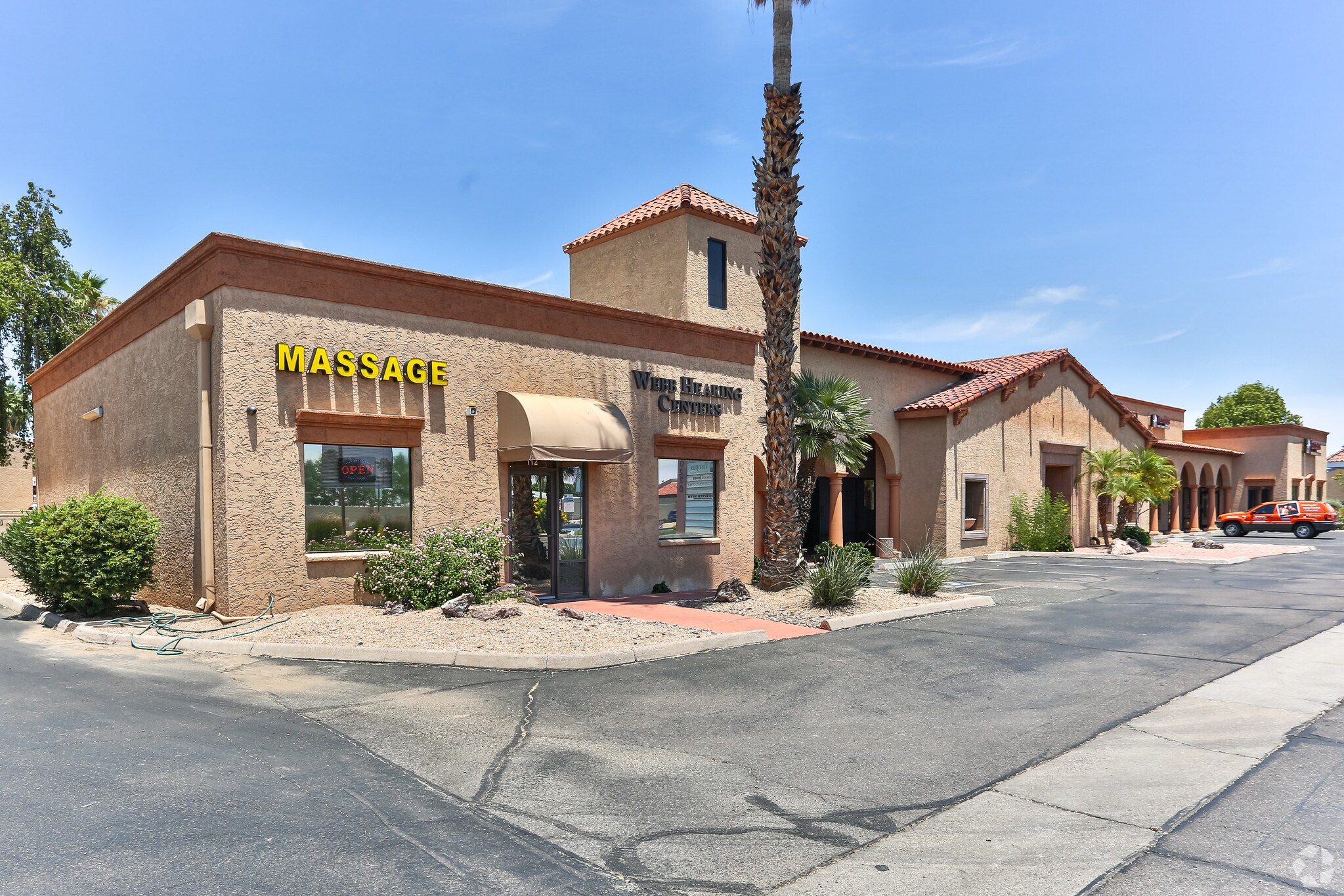 10220 W Bell Rd, Sun City, AZ à louer Photo de l’immeuble– Image 1 sur 8