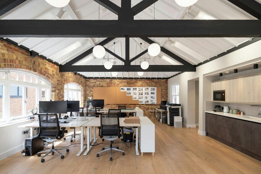 14 Baltic St E, Londres à louer - Photo de l’immeuble – Image 1 sur 12
