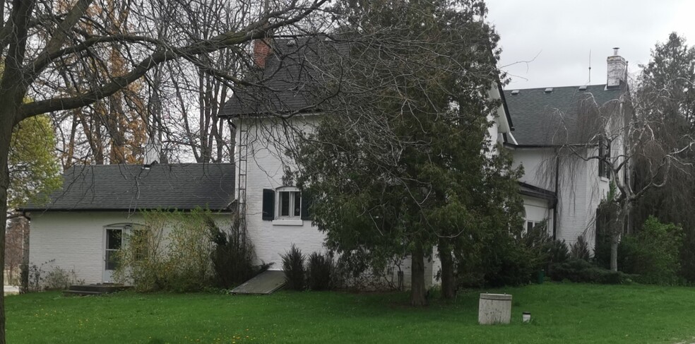 11429 Steeles Ave, Halton Hills, ON à vendre - Photo de l’immeuble – Image 2 sur 5