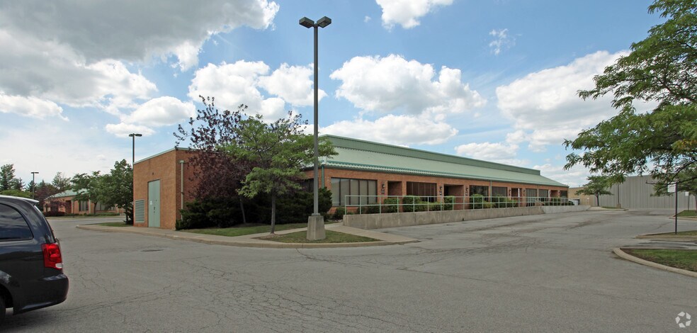 6645 Kitimat Rd, Mississauga, ON à louer - Photo de l’immeuble – Image 2 sur 3