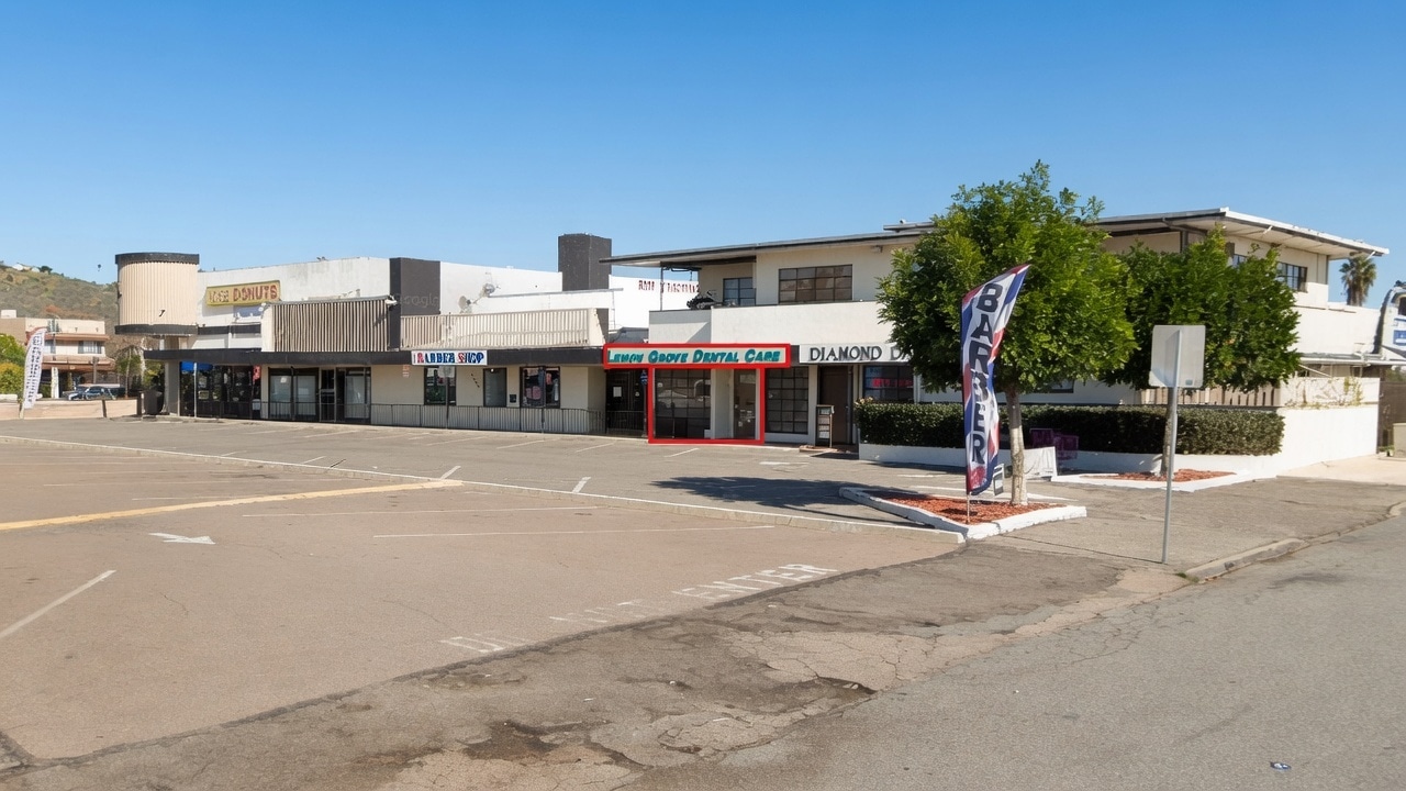7850-7860 Golden Ave, Lemon Grove, CA à louer Photo de l’immeuble– Image 1 sur 7