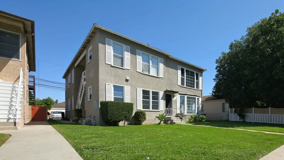 2620 S Barrington Ave, Los Angeles, CA à vendre - Photo de l’immeuble – Image 2 sur 15