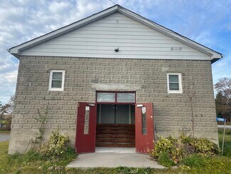 Plus de détails pour 13990 Marsh Hill Rd, Port Perry, ON - Local commercial à vendre