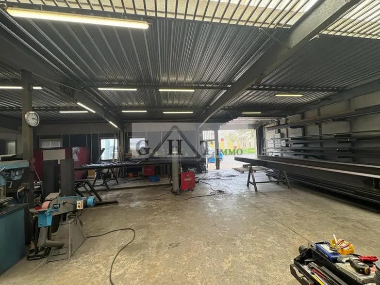 Industriel/Logistique dans Vaux-le-Pénil à vendre - Photo intérieure – Image 1 sur 5