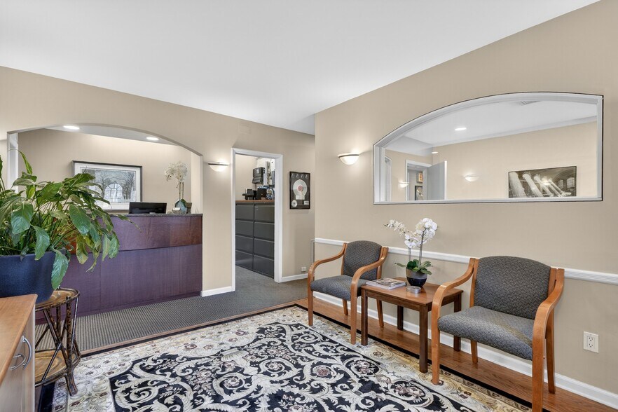 10 Nosband Ave, White Plains, NY à vendre - Photo de l’immeuble – Image 2 sur 29