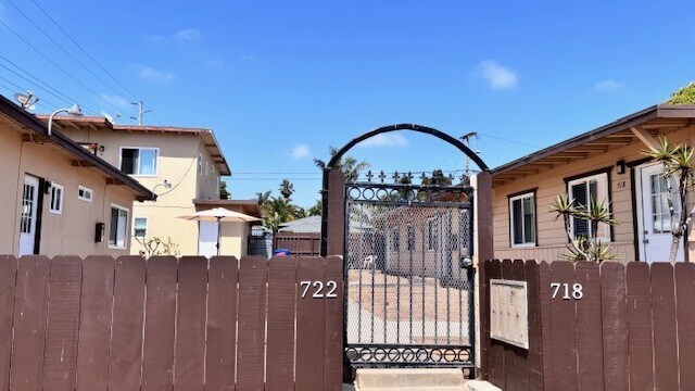 718-722 N Freeman St, Oceanside, CA à vendre - Photo de l’immeuble – Image 3 sur 27