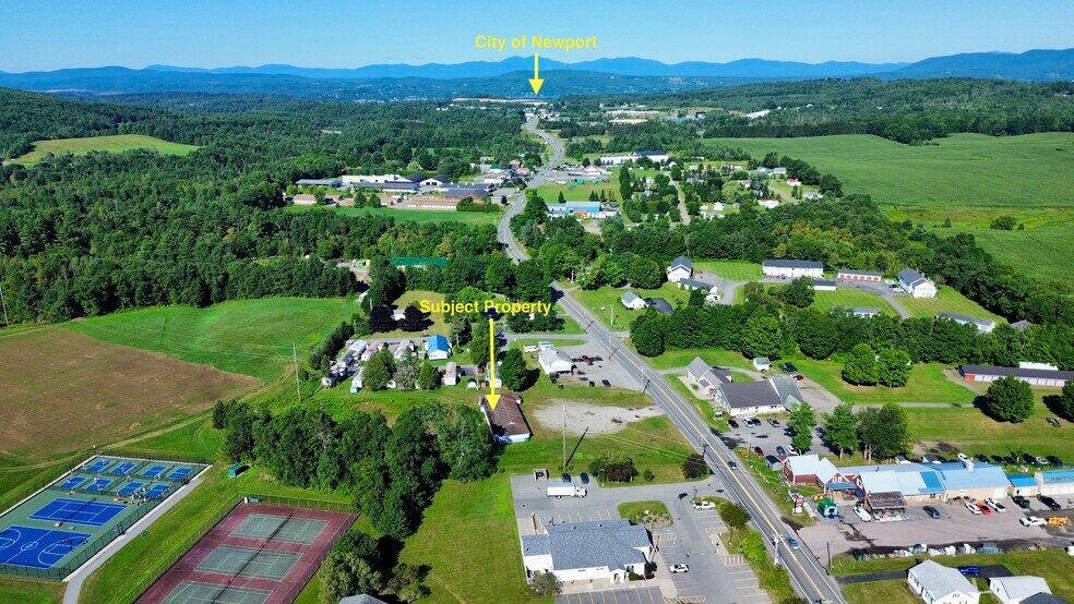 3319 US-5, Derby, VT à vendre - Photo de l’immeuble – Image 3 sur 24