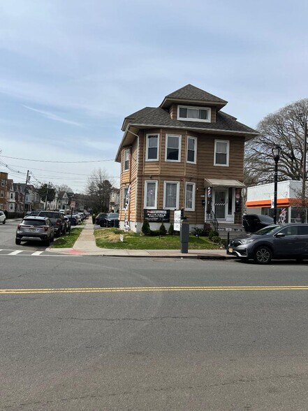 364-368 Morris Ave, Elizabeth, NJ à vendre - Photo principale – Image 1 sur 3