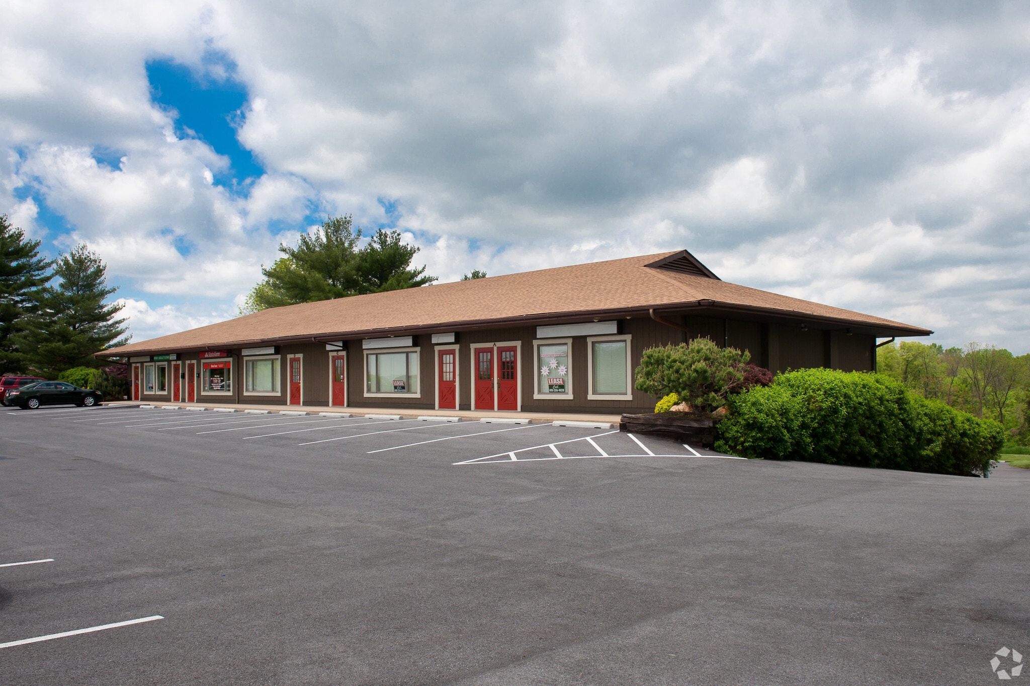11110 Liberty Rd, Randallstown, MD à louer Photo principale– Image 1 sur 5