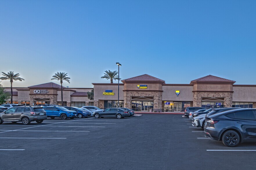 CHANDLER SUNSET PLAZA portefeuille de 3 biens à vendre sur LoopNet.fr - Photo de l’immeuble – Image 2 sur 9