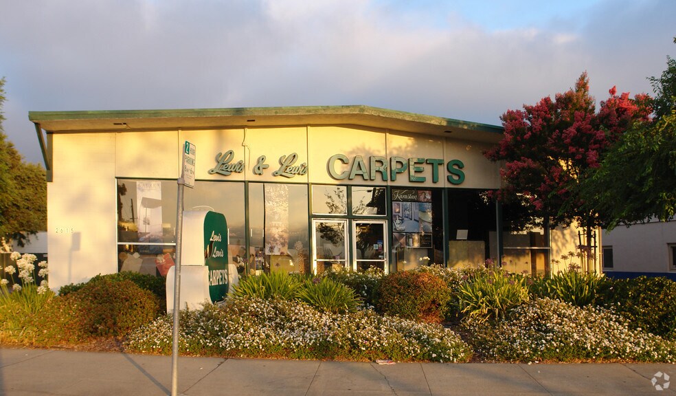 2615 N Main St, Walnut Creek, CA à vendre - Photo de l’immeuble – Image 2 sur 2