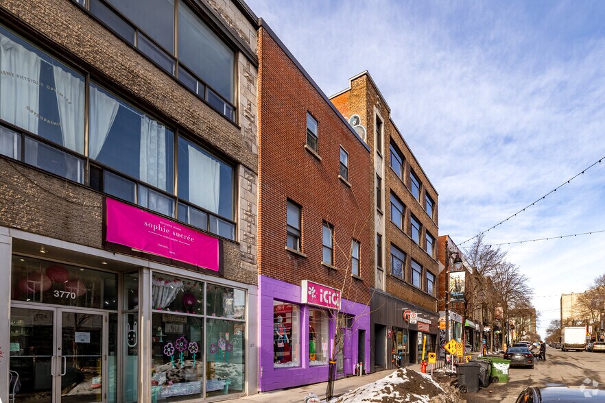 3774-3776 Boul Saint-Laurent, Montréal, QC à vendre - Photo de l’immeuble – Image 3 sur 5