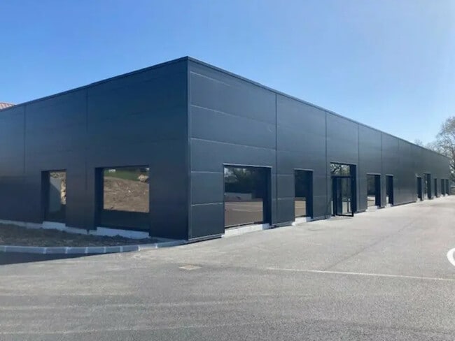 Plus de détails pour Local commercial à louer