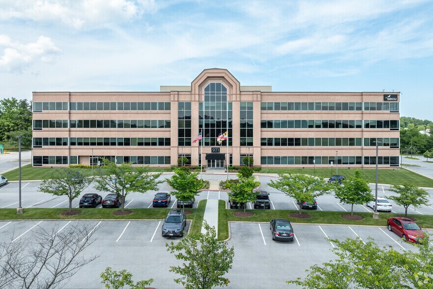 971 Corporate Blvd, Linthicum, MD à louer - Photo de l’immeuble – Image 2 sur 6