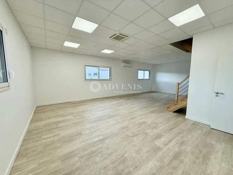 Bureau dans Chaponnay à vendre - Photo intérieure – Image 2 sur 12