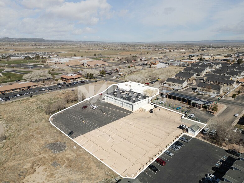 170 E Fiddlers Canyon Rd, Cedar City, UT à vendre - Photo de l’immeuble – Image 2 sur 35