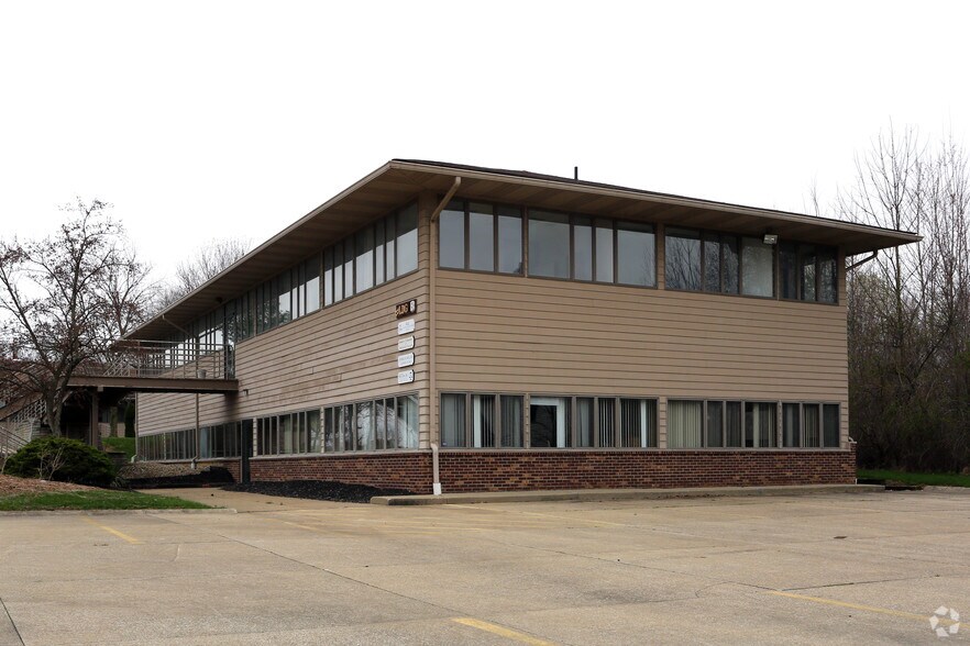 143 Northwest Ave, Tallmadge, OH à louer - Photo de l’immeuble – Image 3 sur 15