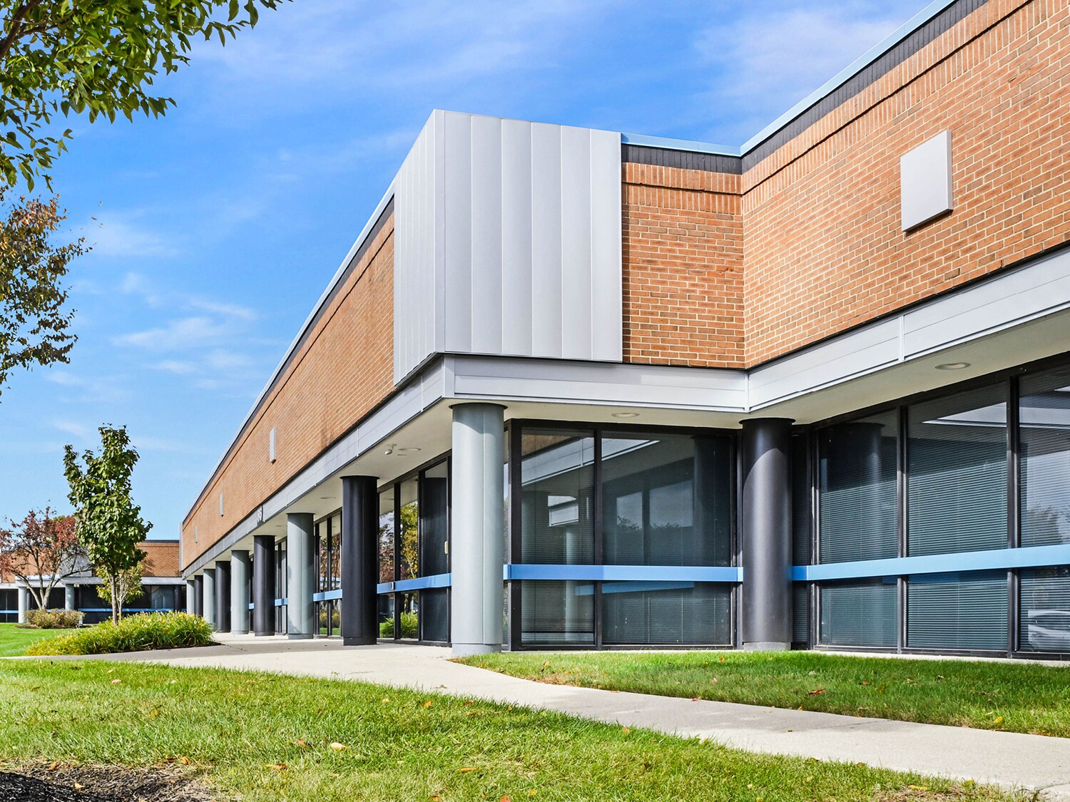 Dublin Techmart portefeuille de 3 biens à vendre sur LoopNet.fr Photo principale– Image 1 sur 8