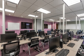 1100 W Lake Cook Rd, Buffalo Grove, IL à louer Photo intérieure– Image 2 sur 4